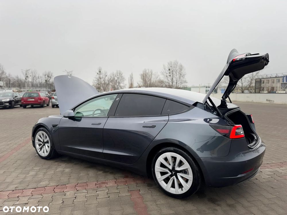 Tesla Model 3 RWD - 17
