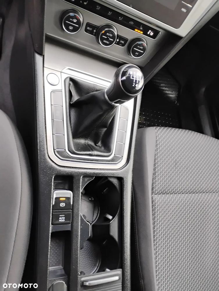 Volkswagen Passat Variant 1.4 TSI (BlueMotion Technology) Trendline - 15