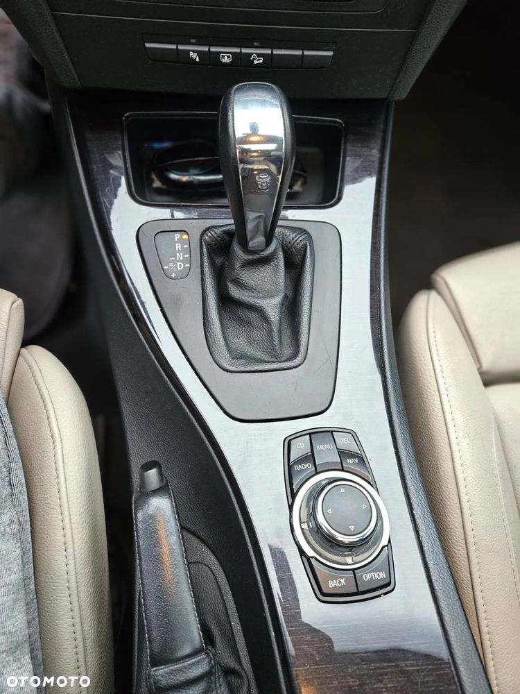 BMW Seria 3 335i xDrive - 11