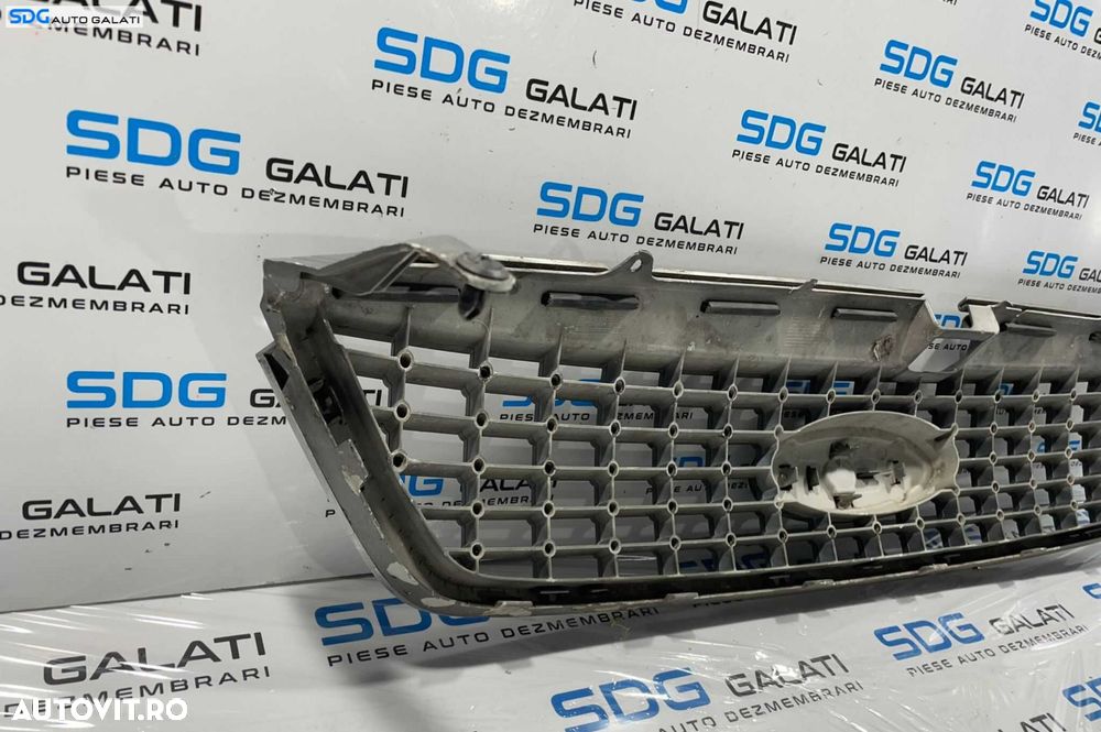 Grila cu Sigla Emblema Bara Spoiler Fata Ford Mondeo Mk4 2007 - 2014 Cod 7S71-8200-A [L3918] - 5