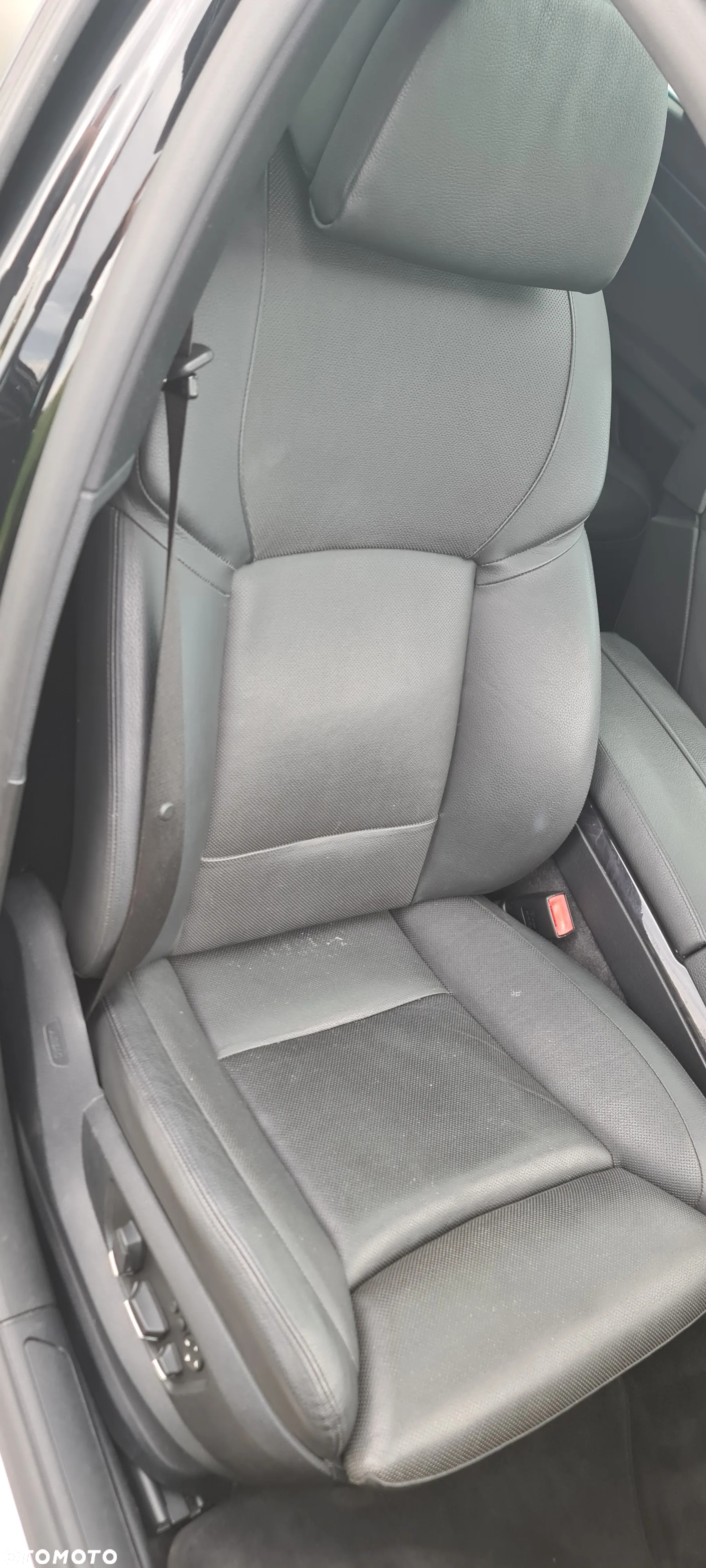BMW Seria 7 750i L - 31