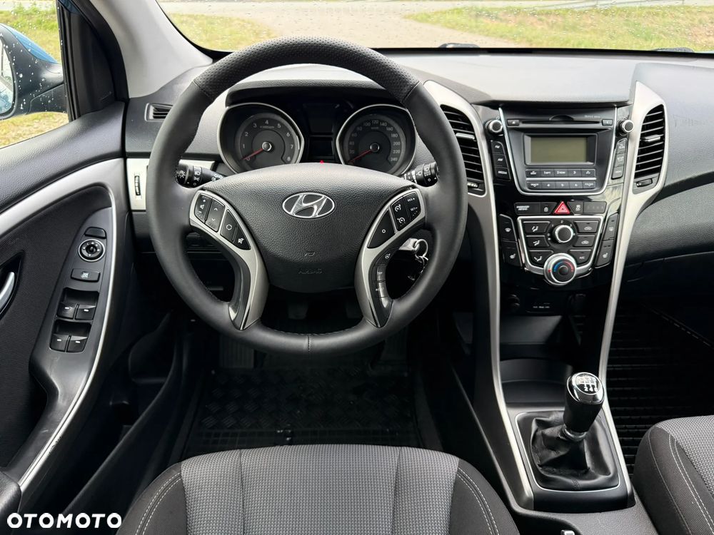 Hyundai i30 1.6 Premium - 27