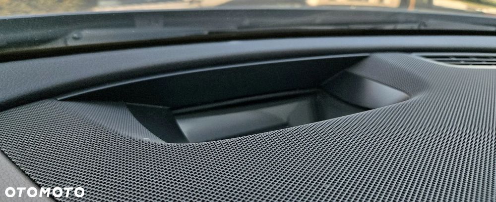 Mercedes-Benz Klasa E 220 d 9G-TRONIC - 24