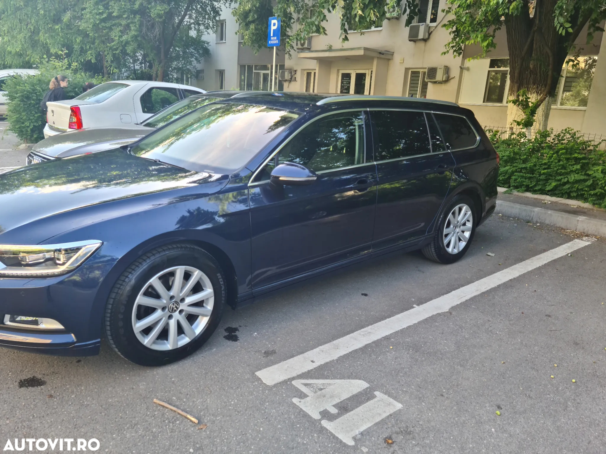 Volkswagen Passat - 13