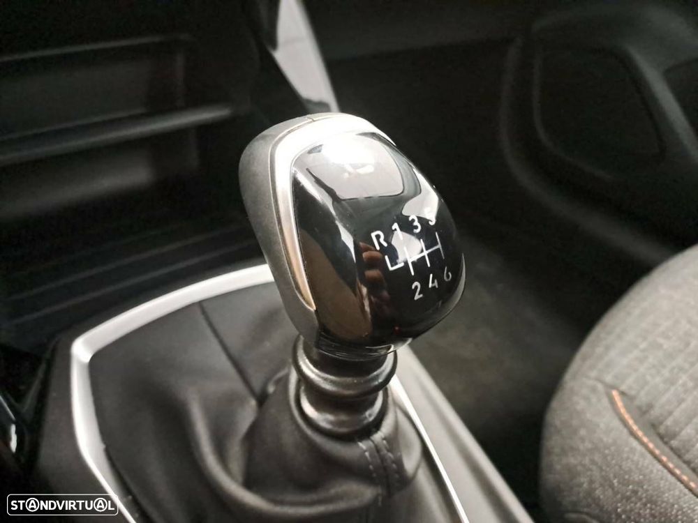 Peugeot 208 1.2 PureTech Style - 21