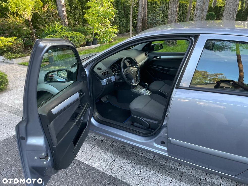 Opel Astra 1.6 Sport Easytronic - 8