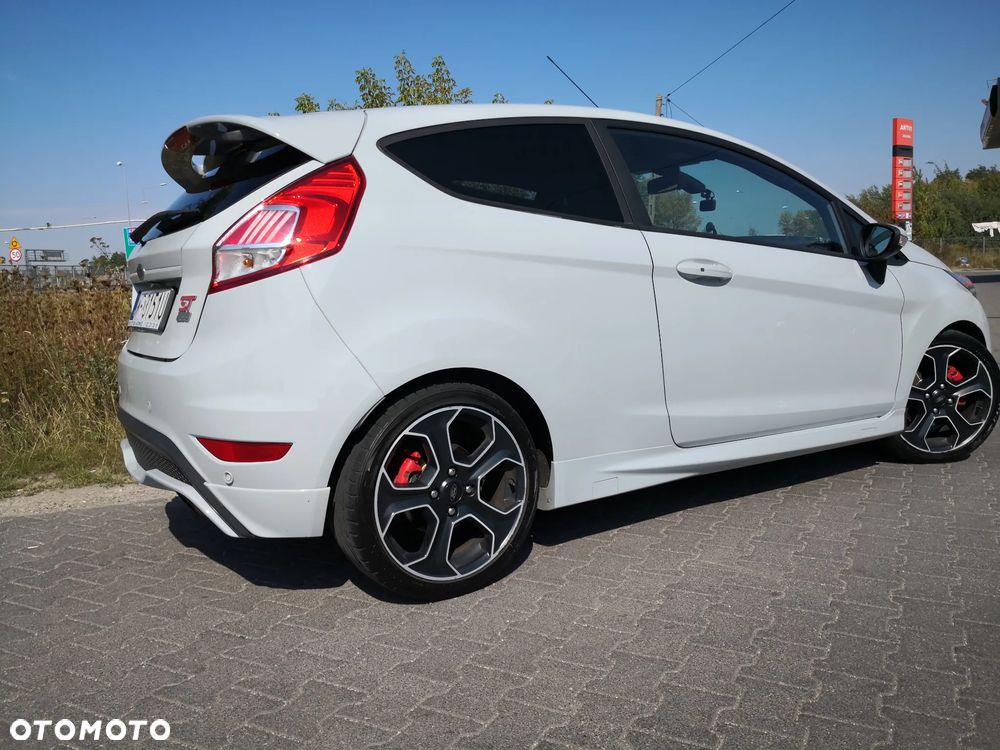 Ford Fiesta - 9