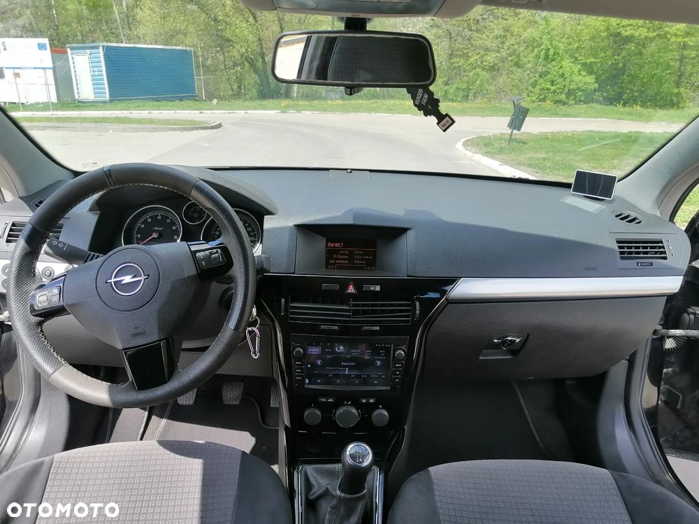 Opel Astra - 16