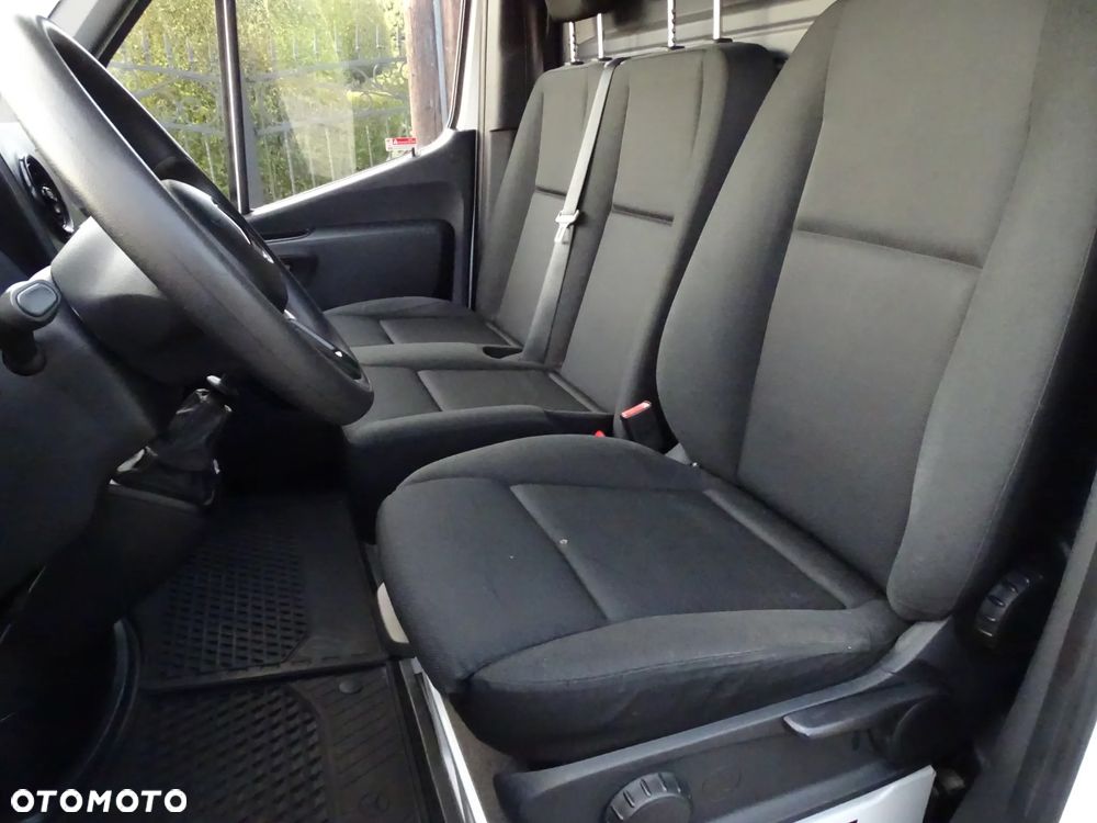 Mercedes-Benz SPRINTER - 23