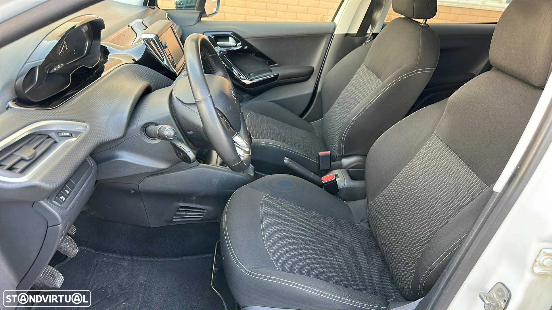 Peugeot 208 1.2 PureTech Style - 11