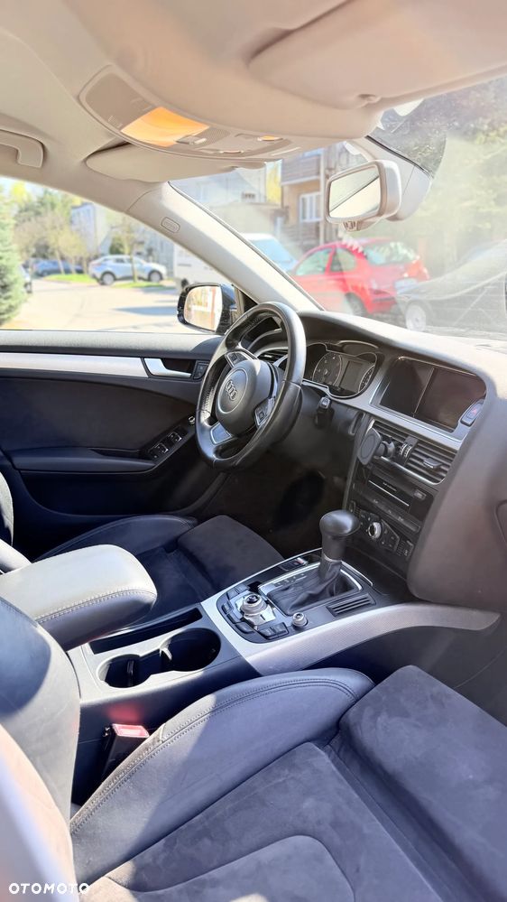 Audi A4 Avant 2.0 TDI Quattro S tronic - 12