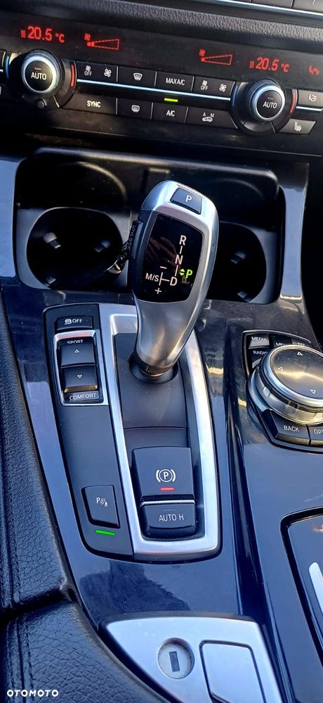 BMW Seria 5 520d Luxury Line - 16