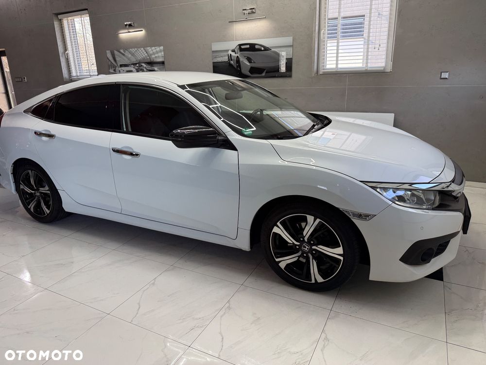 Honda Civic 1.5 i-VTEC Turbo CVT Prestige - 10