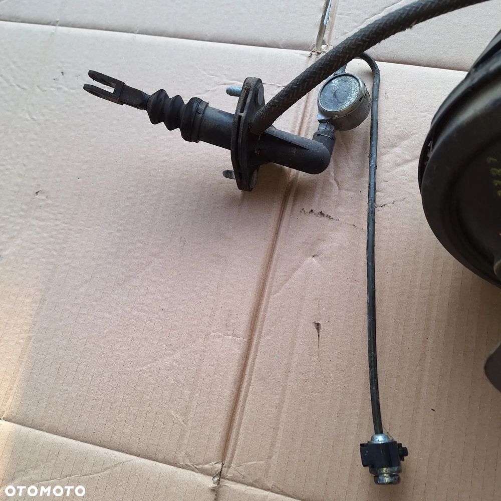 SERWO OPEL OMEGA B 2.2 DTI 09156754 - 2