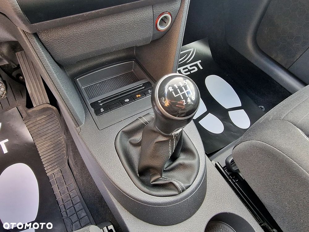 Volkswagen Touran 1.4 TSI Cup - 15