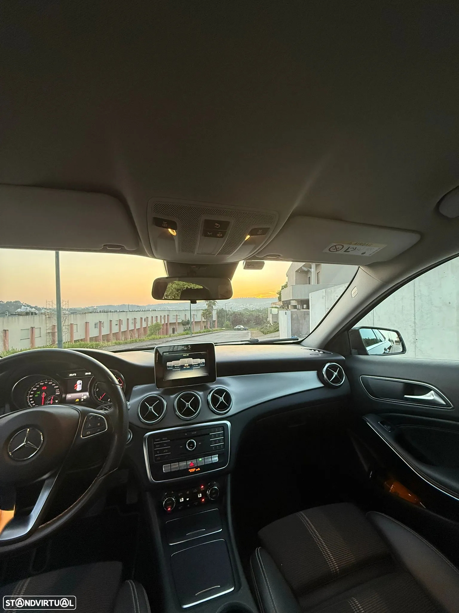 Mercedes-Benz GLA 180 d Aut. - 4