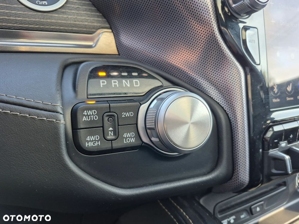 RAM 1500 5.7 Crew Cab Limited - 18