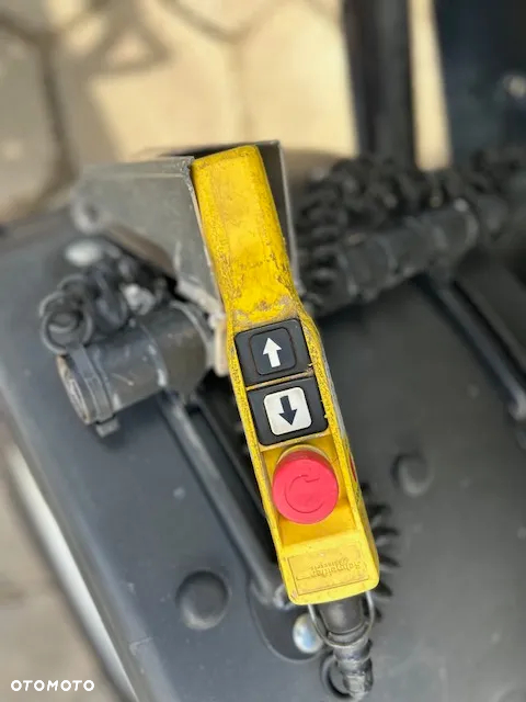 Isuzu M55 Śmieciarka FARID MK1 7m3 Euro 6 - 27