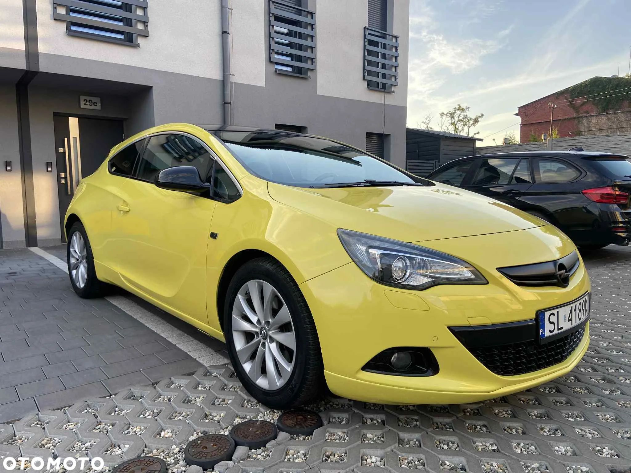 Opel Astra IV GTC 1.6 CDTI Sport S&S - 1