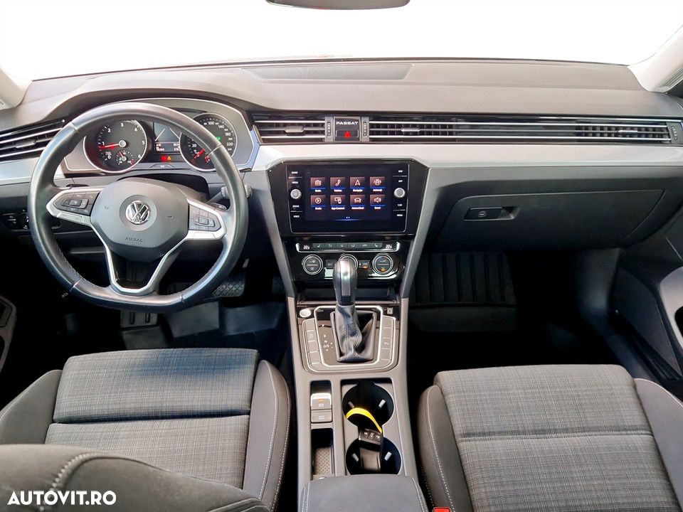 Volkswagen Passat - 14