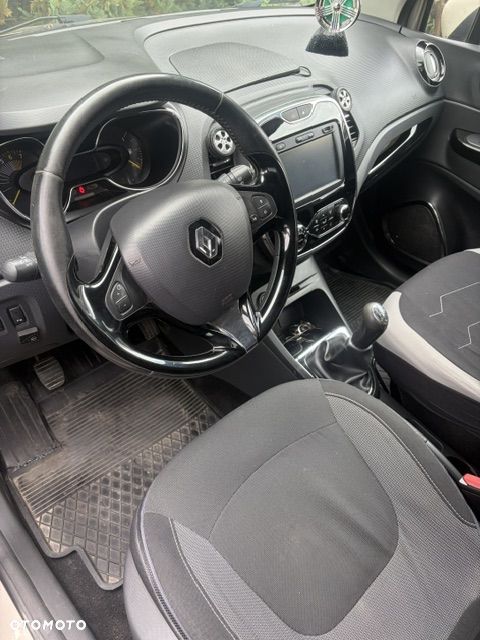 Renault Captur 0.9 Energy TCe Night&Day - 5