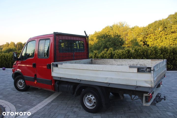 Iveco DAILY_BEZAWARYJNE_ZDROWE_BRYGADÓWKA_7-OSOBOWE DOKA DUBEL KABINA+ SKRZYNIA ŁADUNKOWA HAK_ZAREJESTROWANE_ - 24