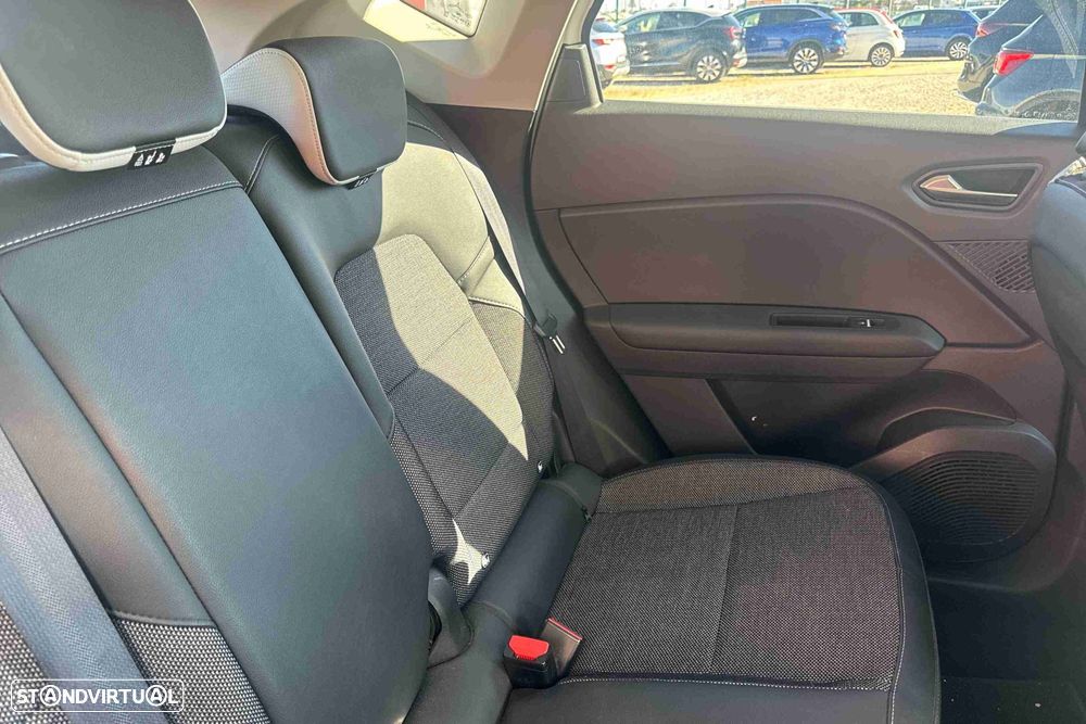 Renault Captur 1.0 TCe Techno - 10