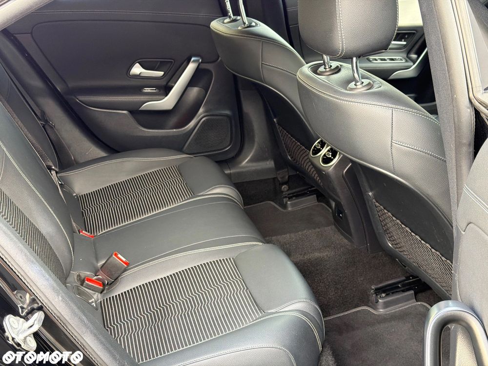 Mercedes-Benz CLA - 35