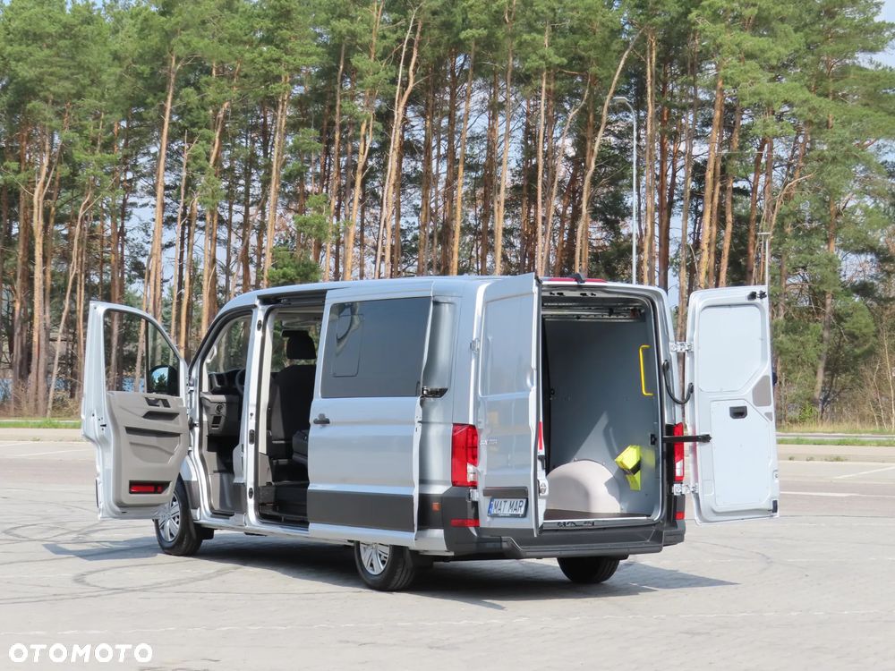 Volkswagen Crafter 35 BiTDI 2.0 177 KM AUTOMAT 6-Cio Os.+ 1036 Kg Ładowność MIXTO Indywidualna Zabudowa VIP, L2H1 Furgon Blaszak, 5905 mm Dł, FULL LED, DRZWI PRZESUWNE Z OBU STRON, HAK 3000 Kg, Rozstaw Osi 3665 mm, Stan Wizualny I Techniczny NOWY Tak Jak Z Taśmy Produkcyjnej Gotowy Dostępny OKAZJA POLECAM - 14