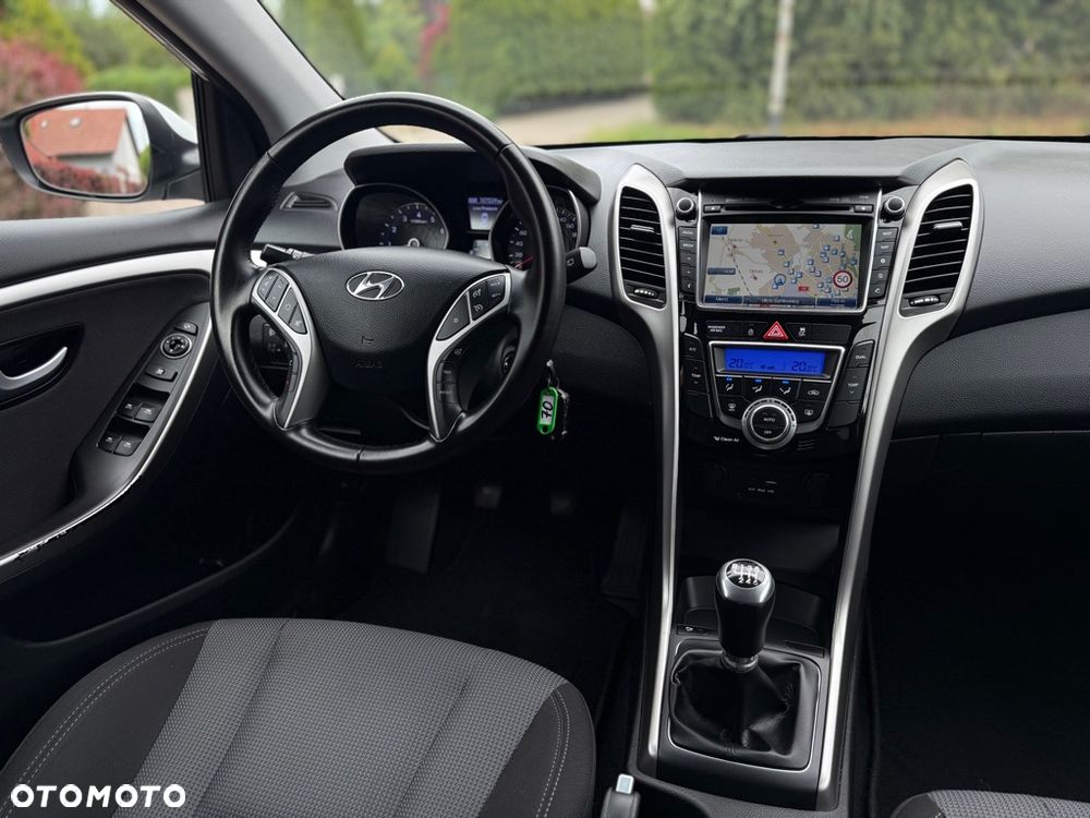 Hyundai i30 1.6 GDI Premium - 19
