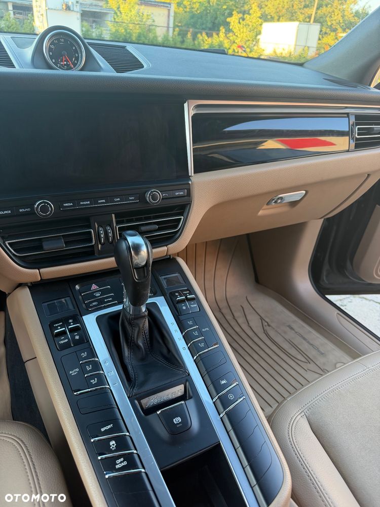 Porsche Macan - 10