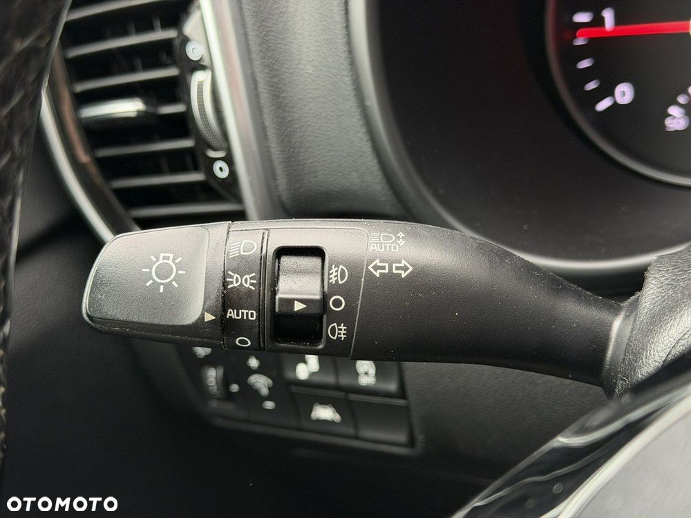 Kia Sportage 1.6 CRDI Black Edition 2WD - 33