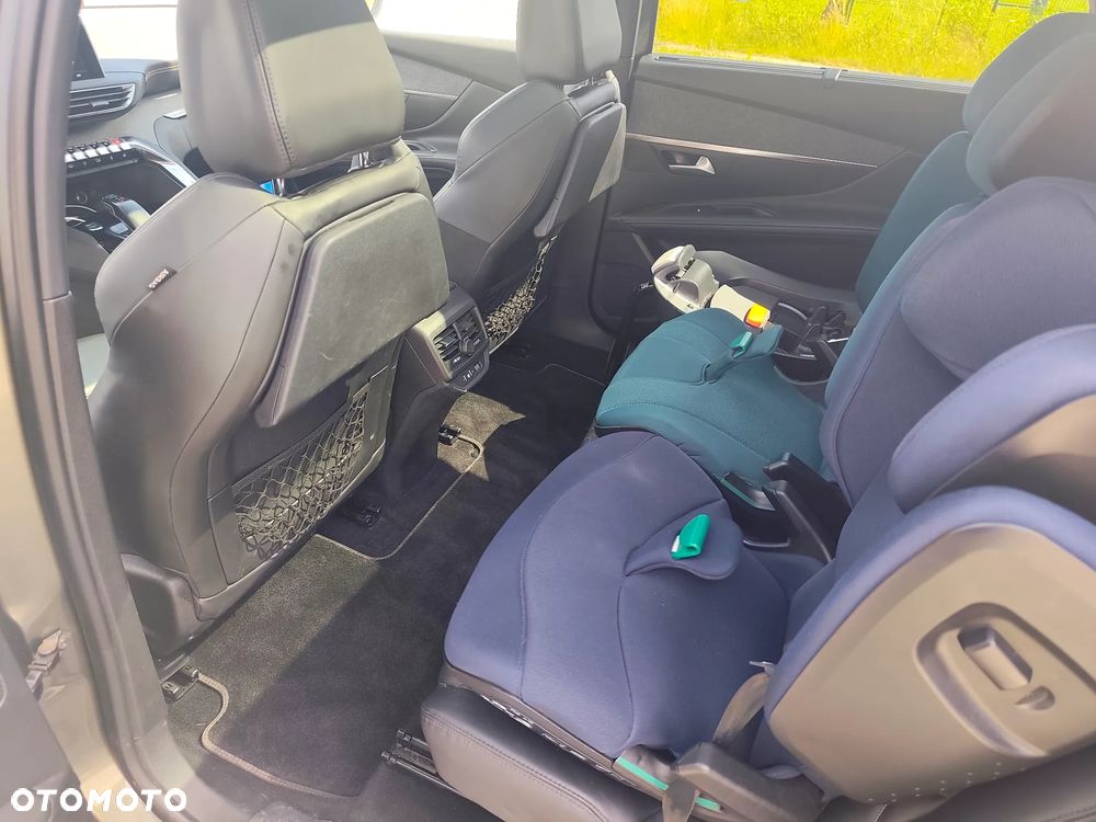 Peugeot 5008 - 9