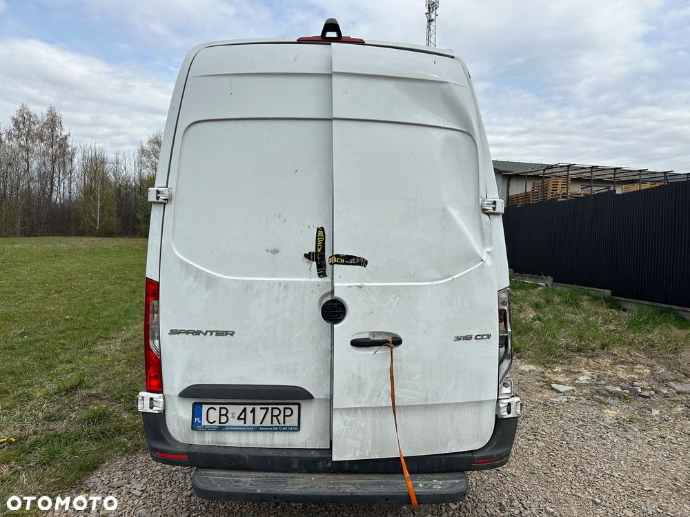 Mercedes-Benz Sprinter - 5