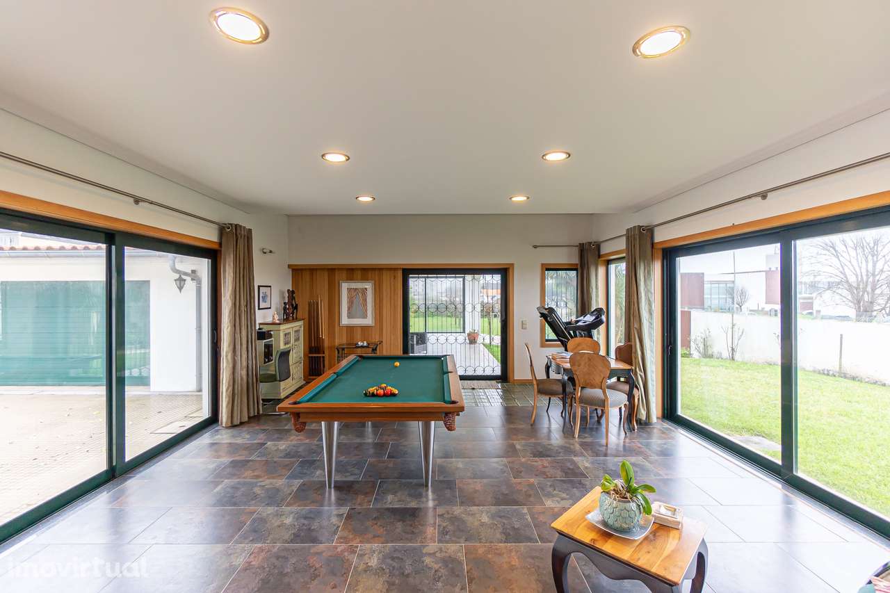 Moradia T3+1 Renovada com Vista Mar em Esmoriz - Grande imagem: 3/34