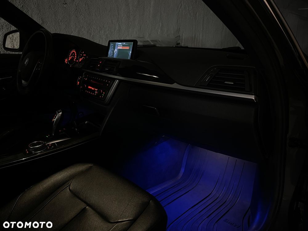 BMW Seria 3 - 36