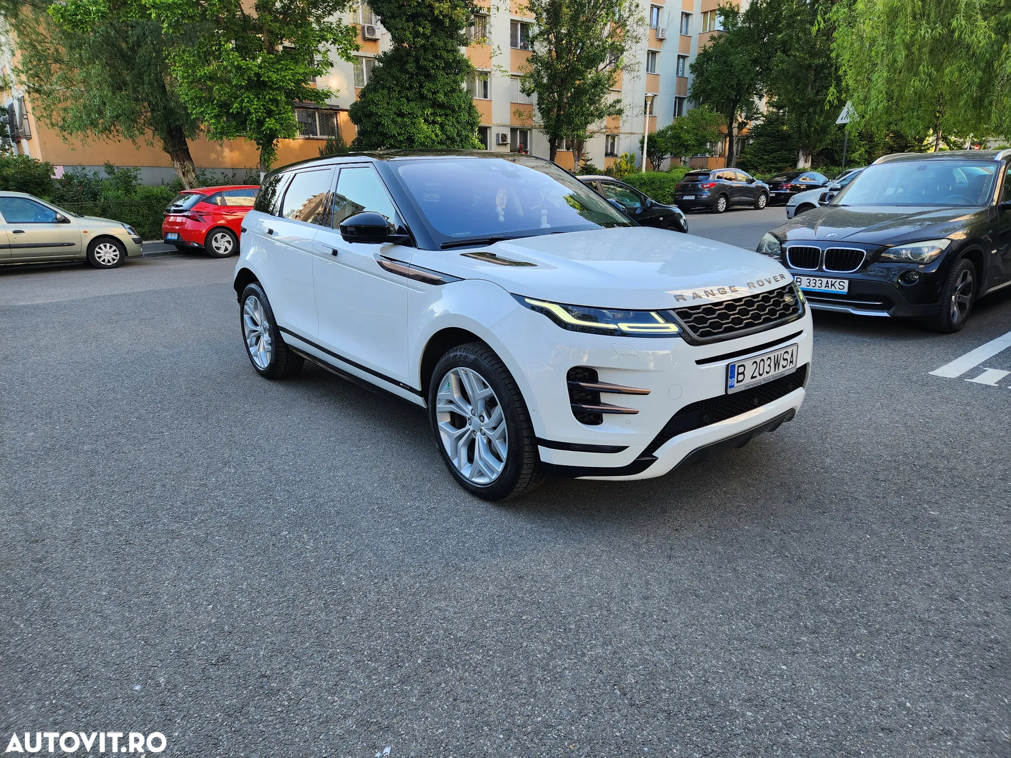 Land Rover Range Rover Evoque 2.0 D180 R-Dynamic SE - 2