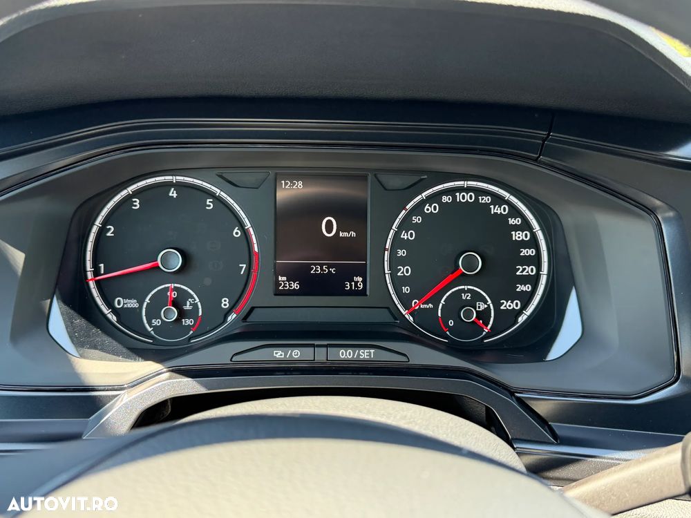 Volkswagen Polo - 1