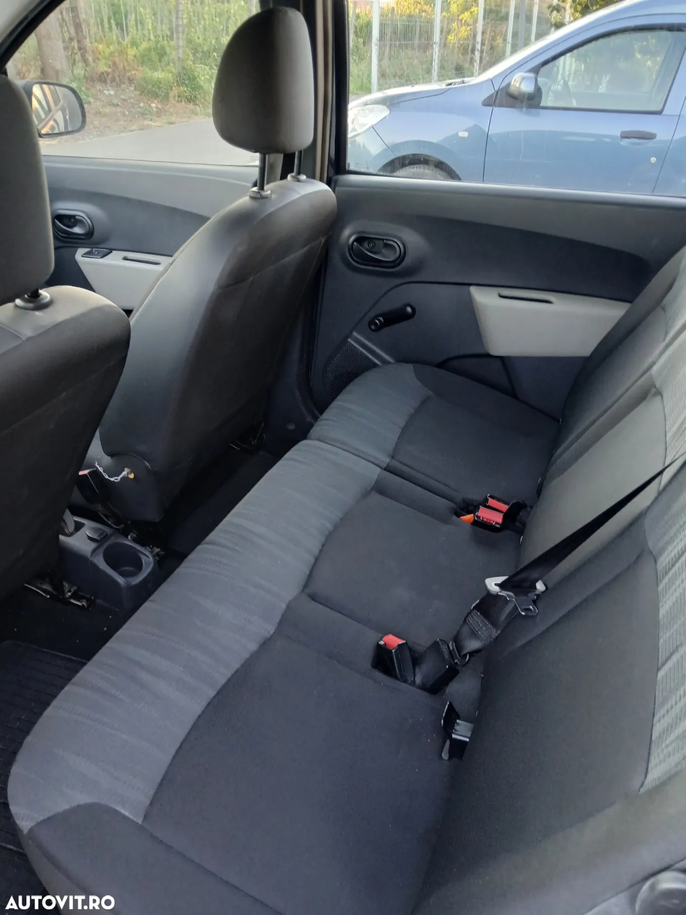 Dacia Lodgy 1.5 dCi 90 CP Ambiance - 8