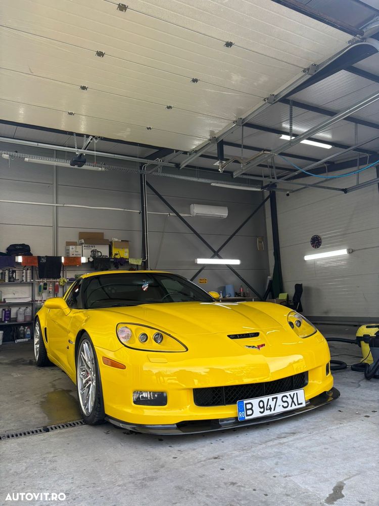 Chevrolet Corvette - 2