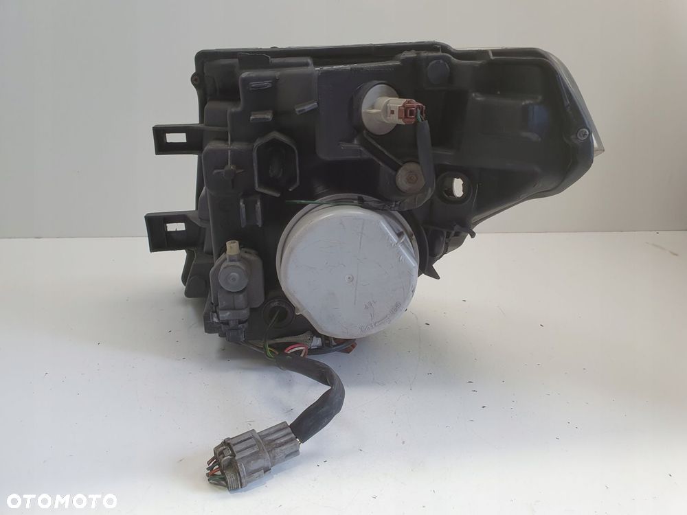 LAMPA PRAWA Nissan Pathfinder R51 Navara D40 III PRZEDNIA PRAWY PRZÓD xenon - 7