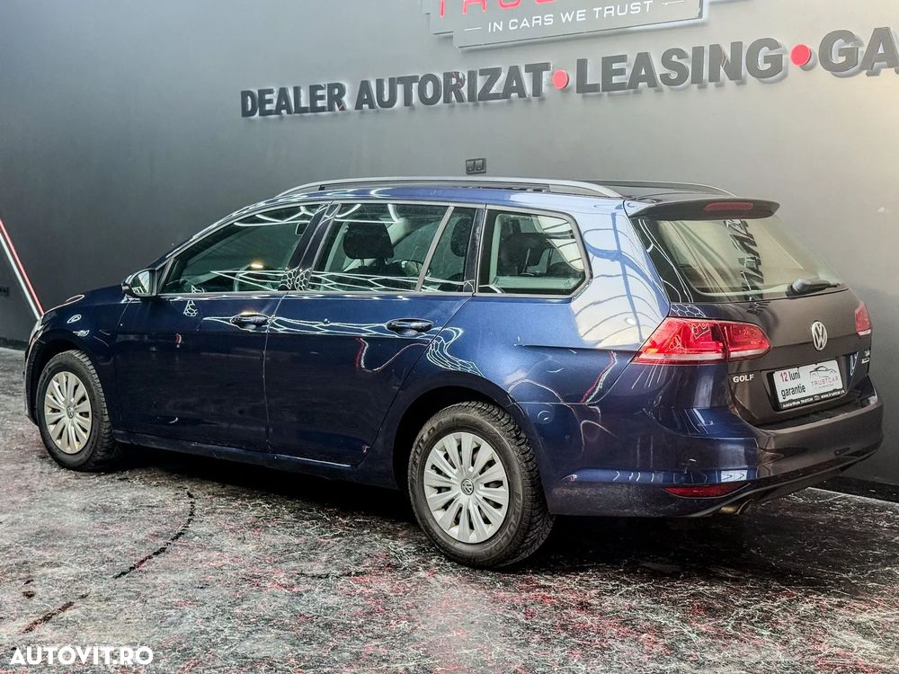 Volkswagen Golf - 10