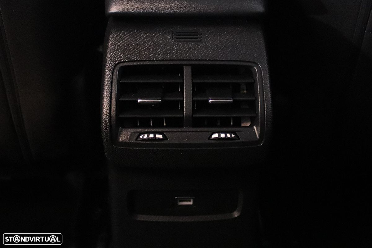 Citroën C4 1.2 PureTech Max - 23