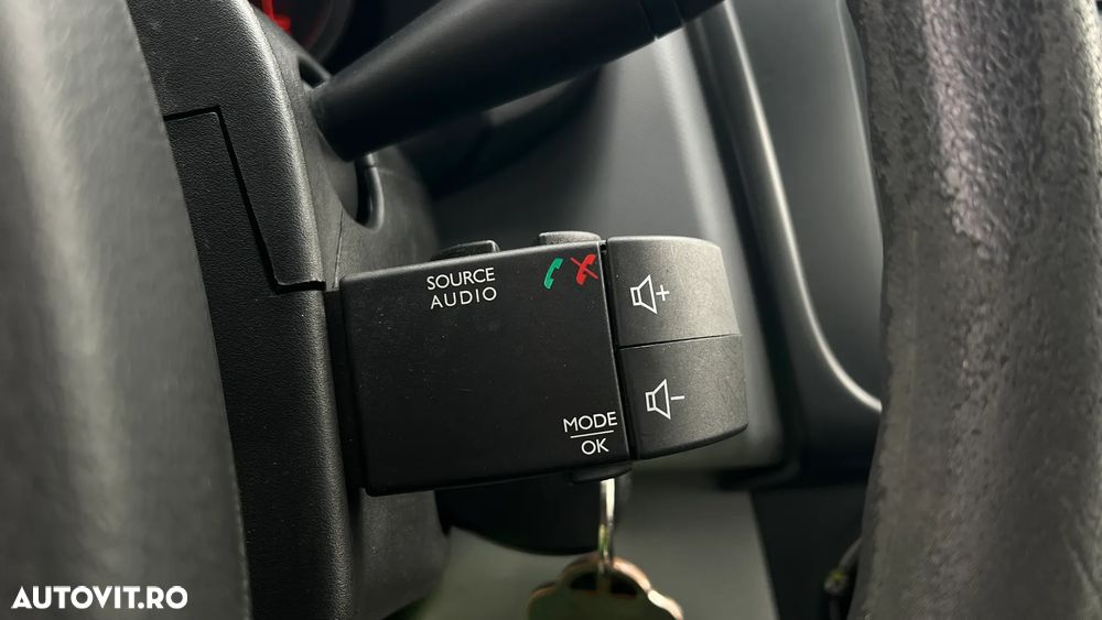 Dacia Sandero 1.5 75CP Laureate - 16