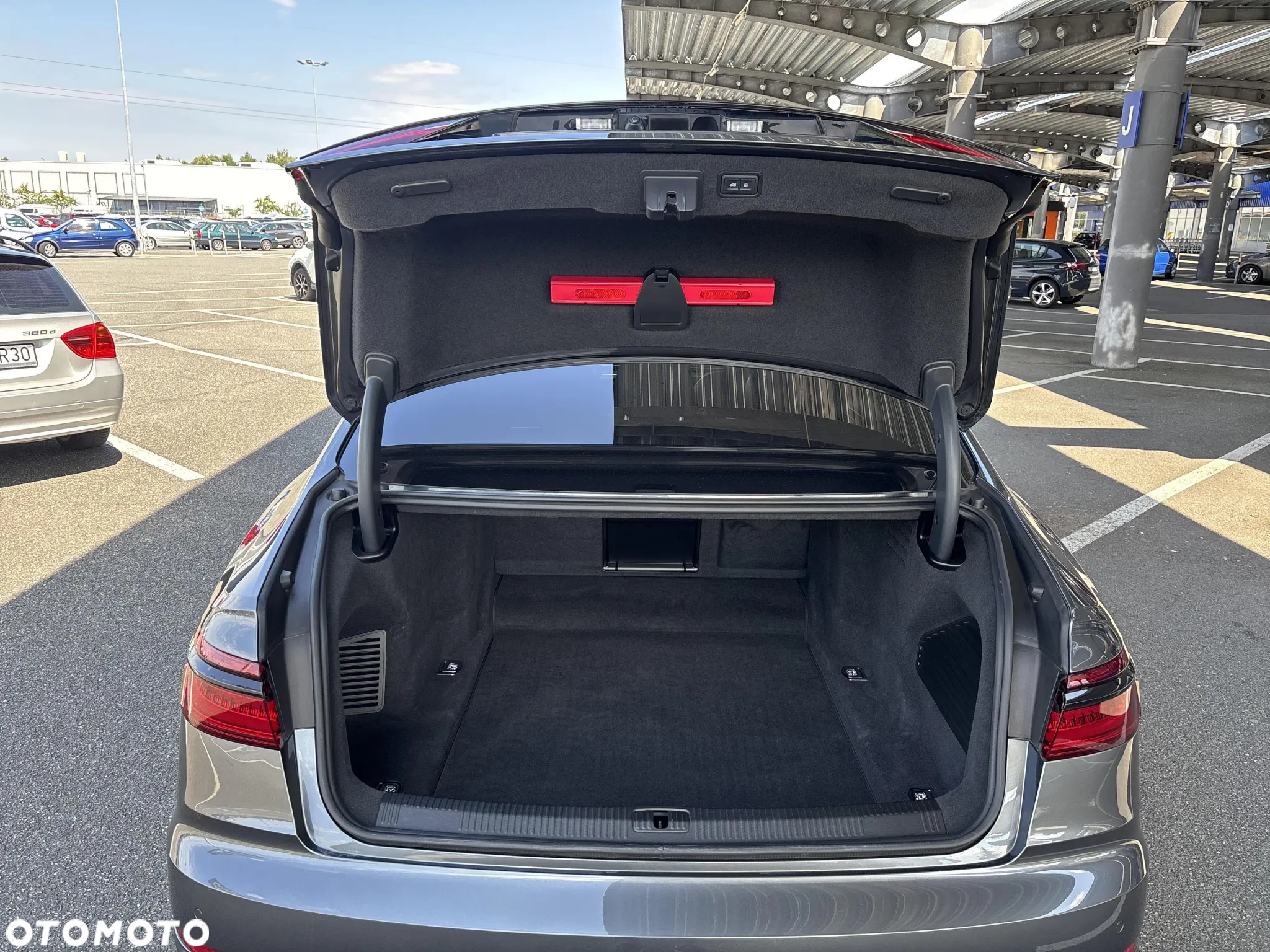 Audi S8 - 11