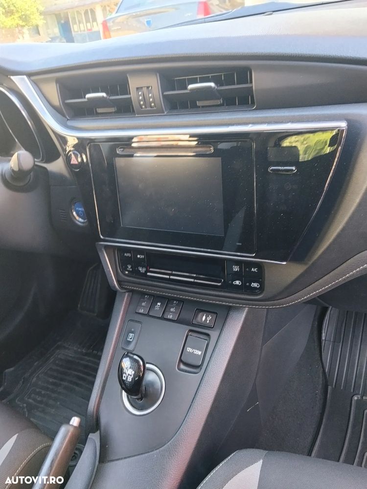 Toyota Auris - 14