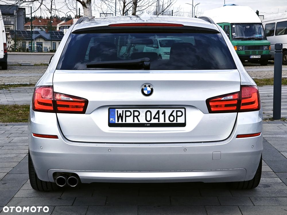 BMW Seria 5 525d Sport-Aut - 39