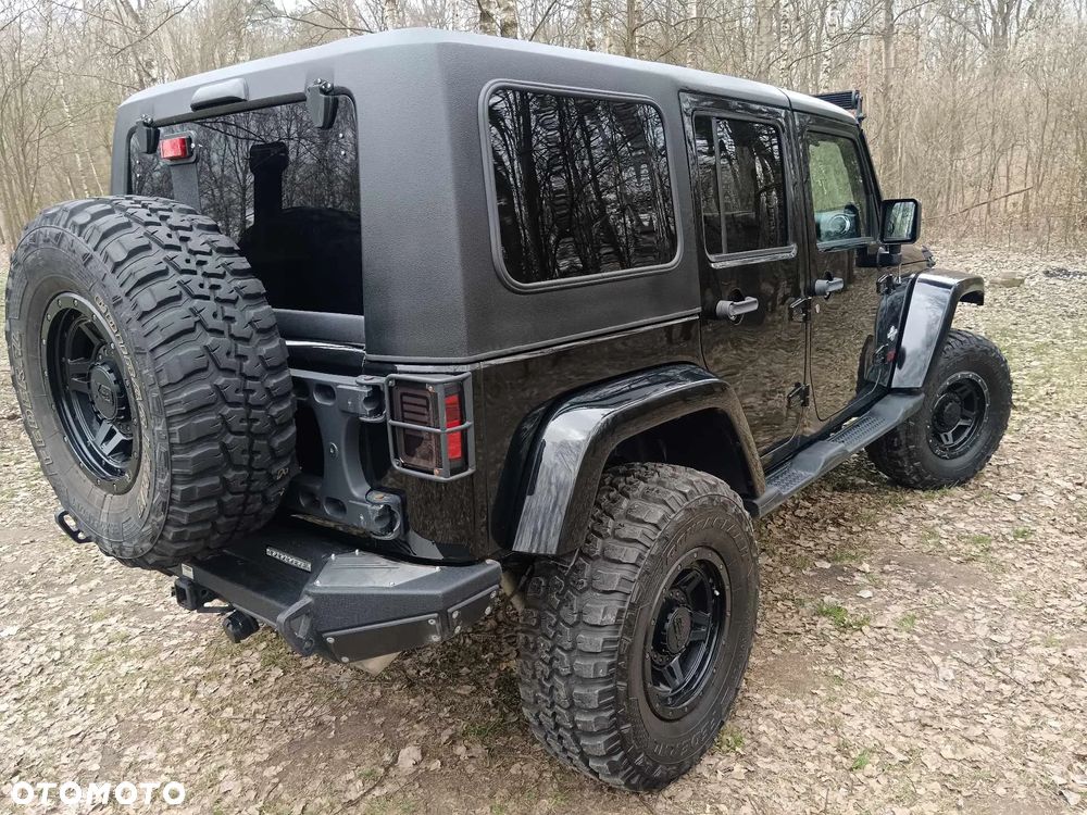Jeep Wrangler - 12