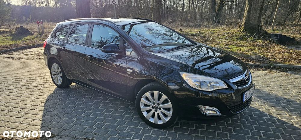 Opel Astra 1.4 Turbo 150 Jahre - 18