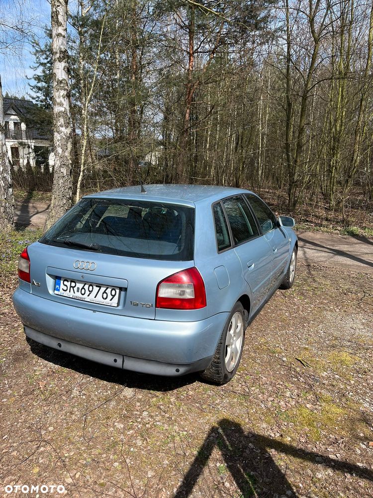 Audi A3 Sportback 1.9 TDI Ambiente - 3